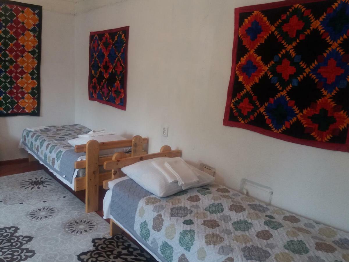Macedon Guest House Barskoon Exterior foto